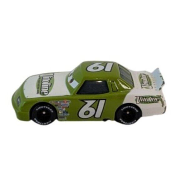 Disney Pixar Cars Diecast Vitoline #61 James Cleanair & Pit Crew Pitty Green - Picture 2 of 13